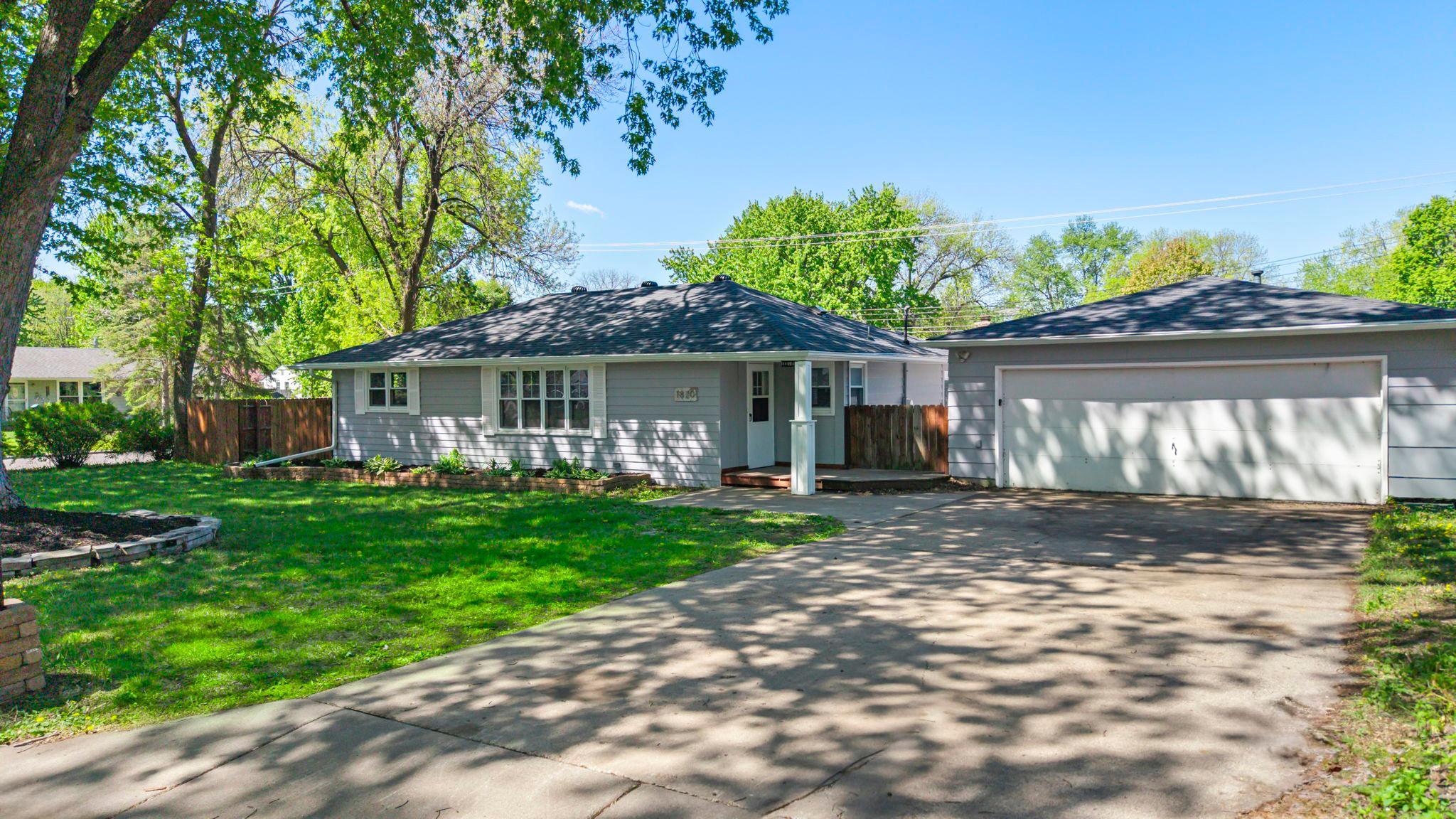 6-web-or-mls-1820 Oak St-129.jpg