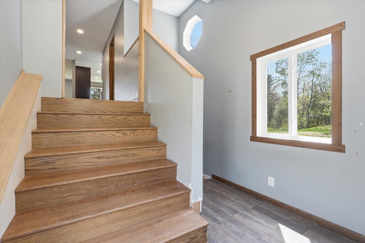06-Stairs.jpg