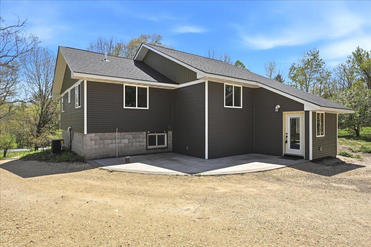 01-Front of Home.jpg