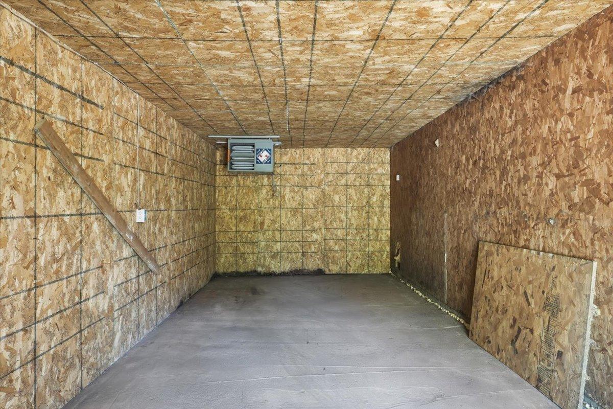 16-Bonus Room.jpg