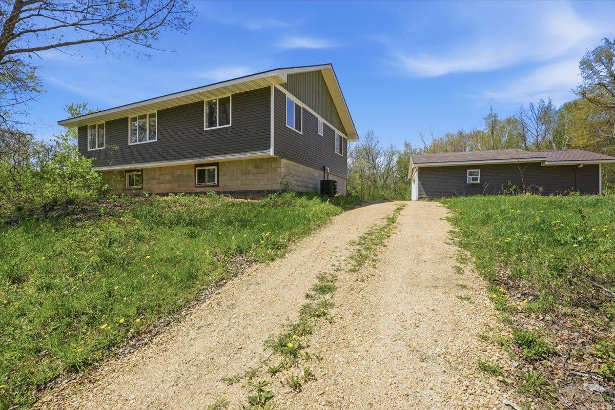 18-Driveway.jpg