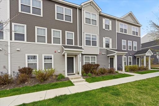 775 Midtown Lane, Saint Paul, MN 55112