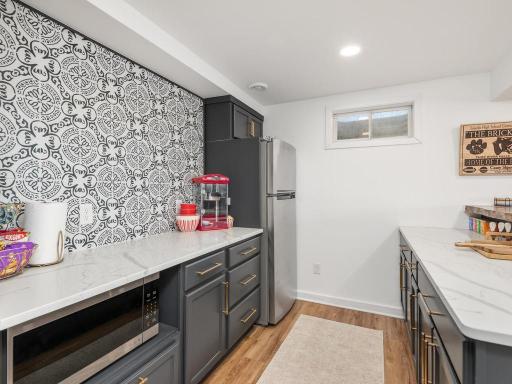 1036 Sunny Ridge Drive, Carver, MN 55315
