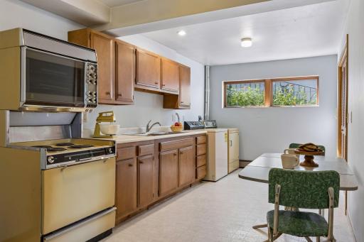 Lower Level Second Kitchen and Laundry - 0047.jpg