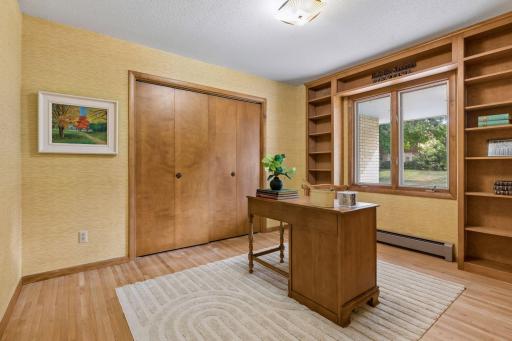 Main Floor Bedroom/Office with built in shelving - 0026.jpg