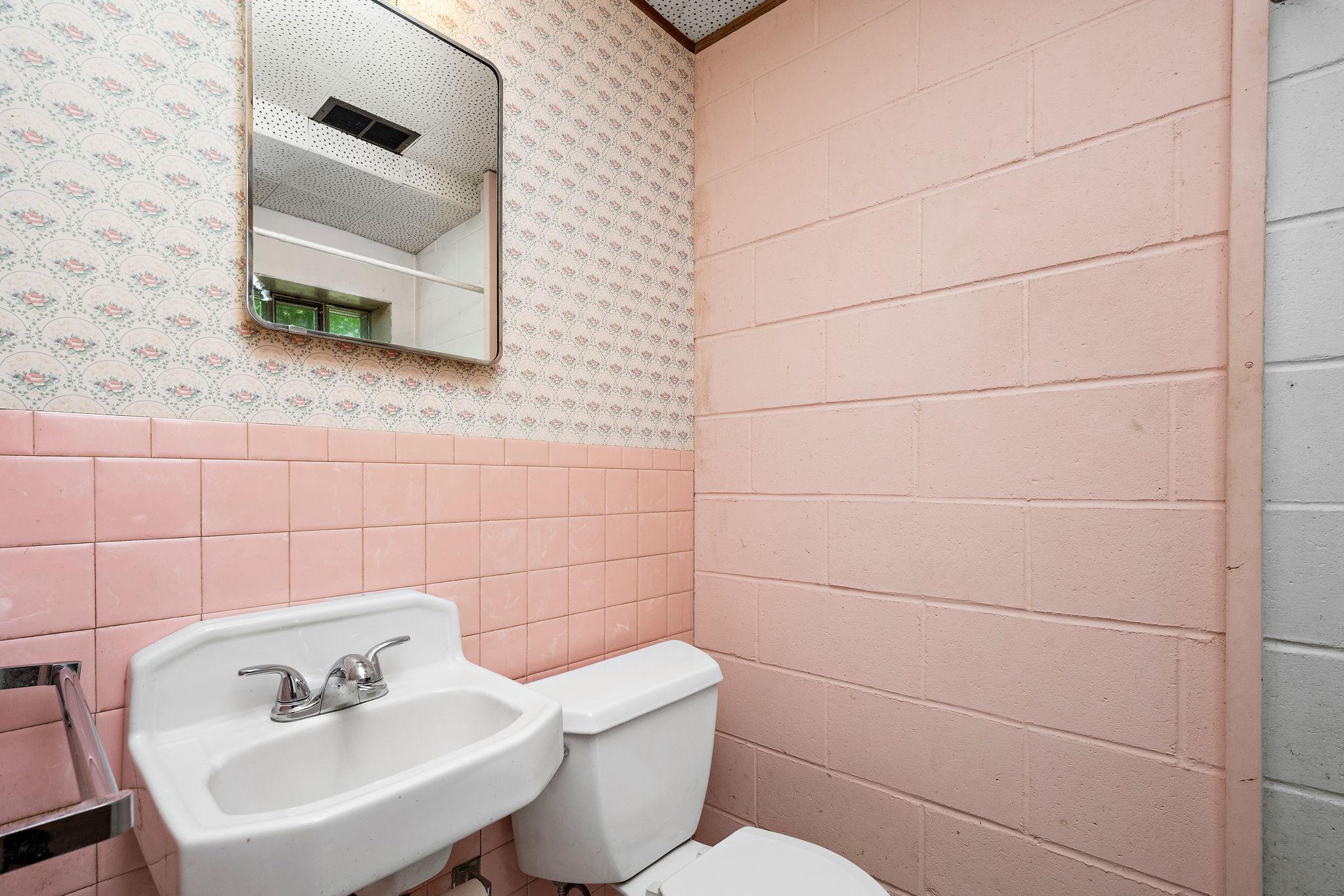 28-web-or-mls-1125-oakview-ln-n.jpg