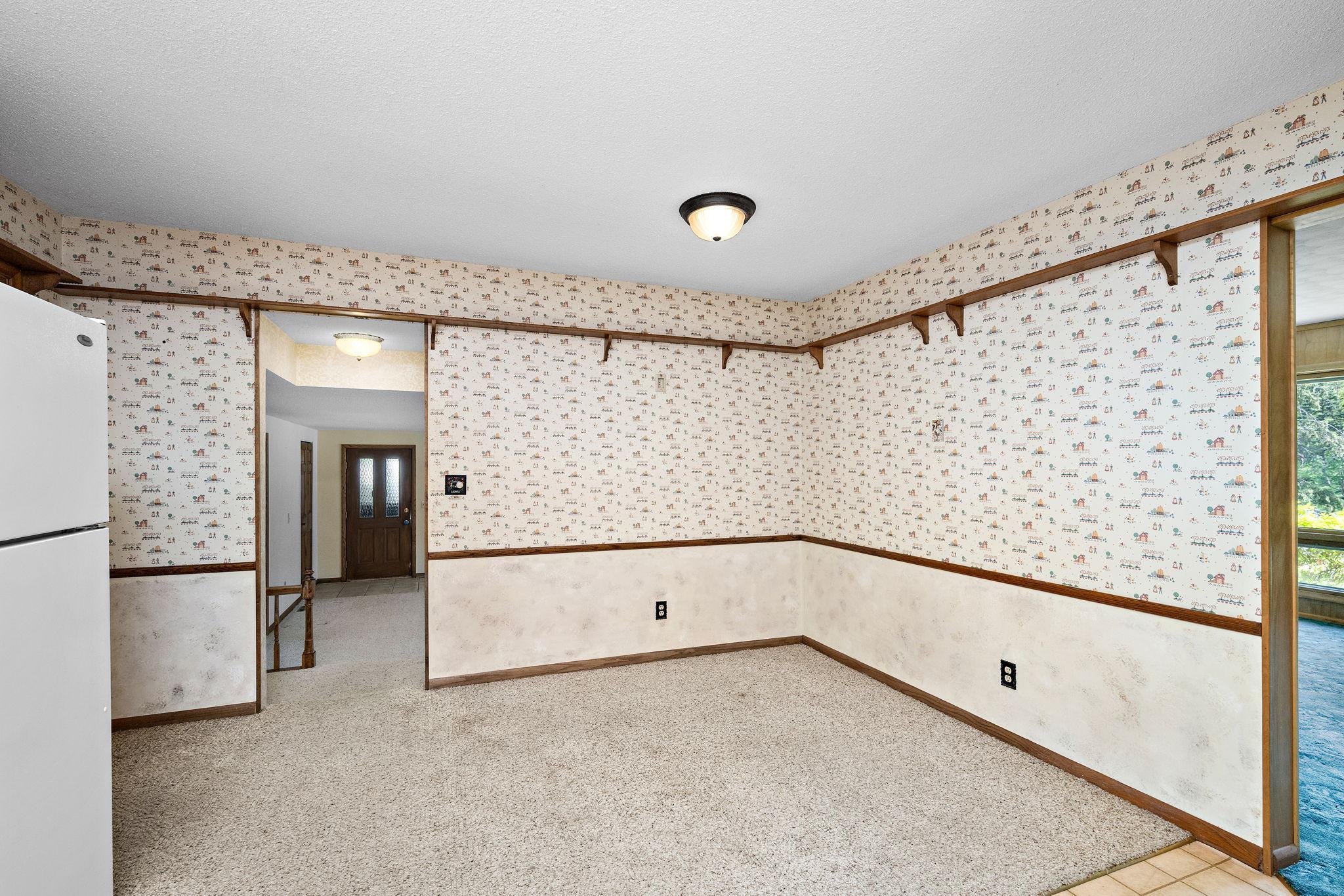 11-web-or-mls-1125-oakview-ln-n.jpg