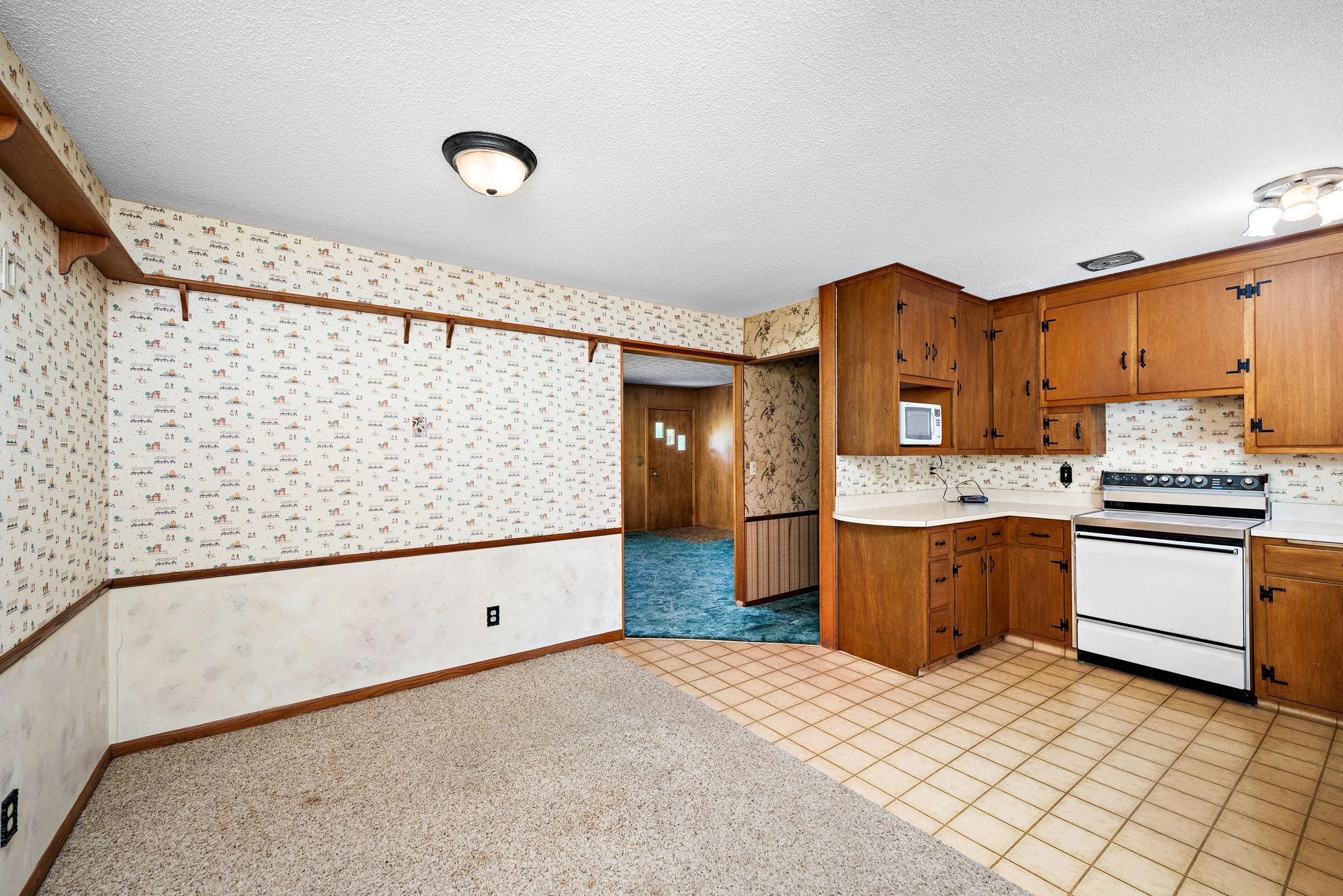 10-web-or-mls-1125-oakview-ln-n.jpg