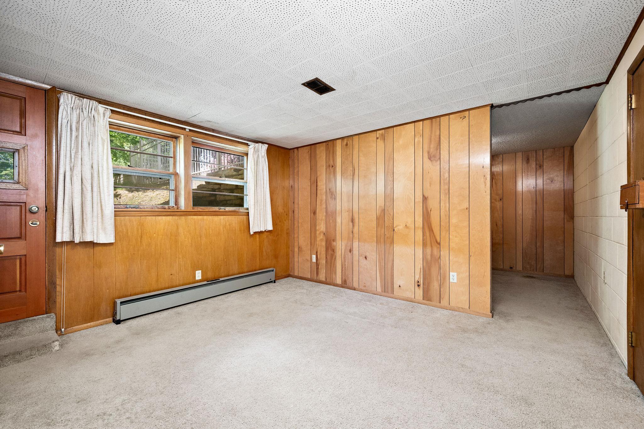 Studio Apt Living/Dining Room