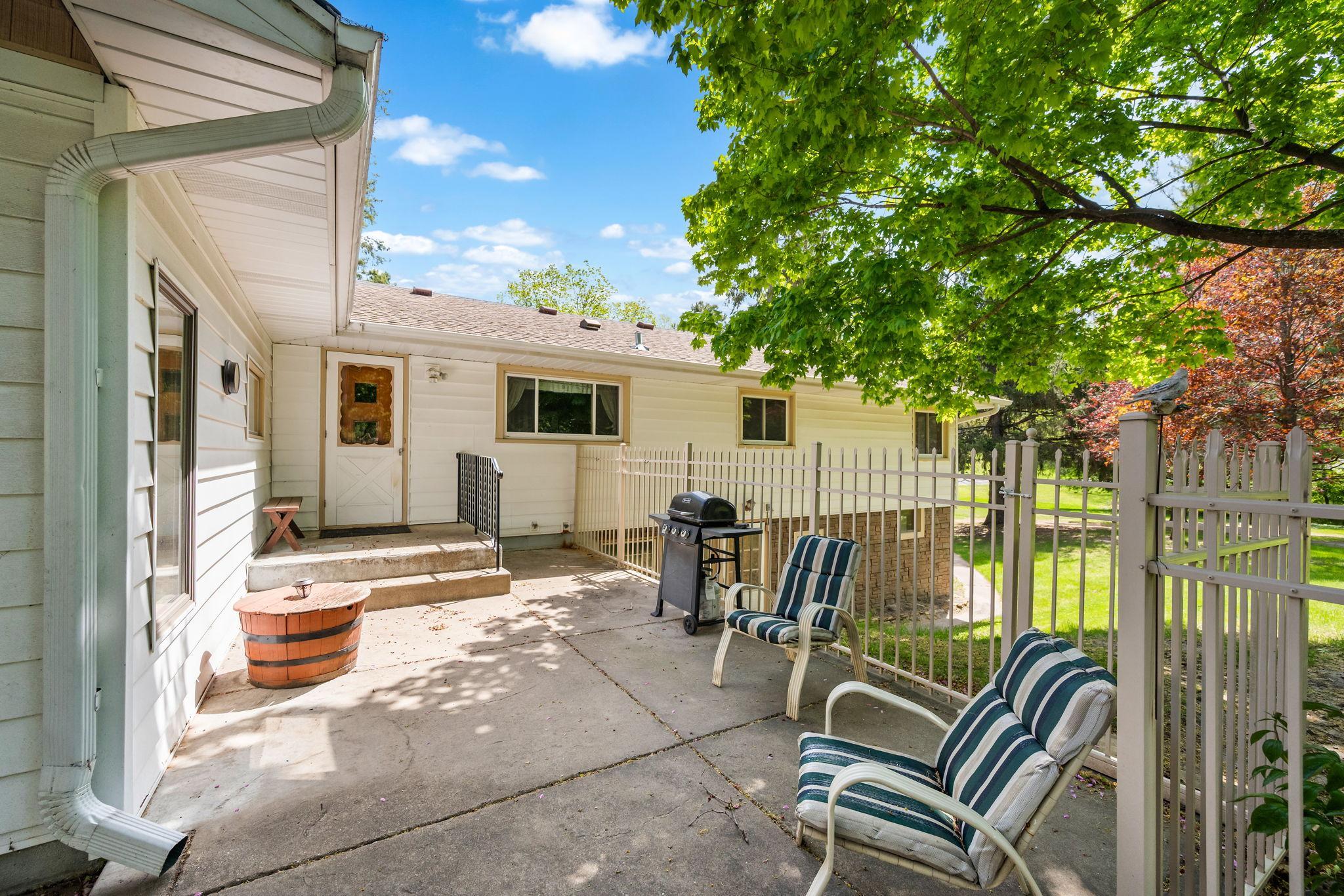 34-web-or-mls-1125-oakview-ln-n.jpg