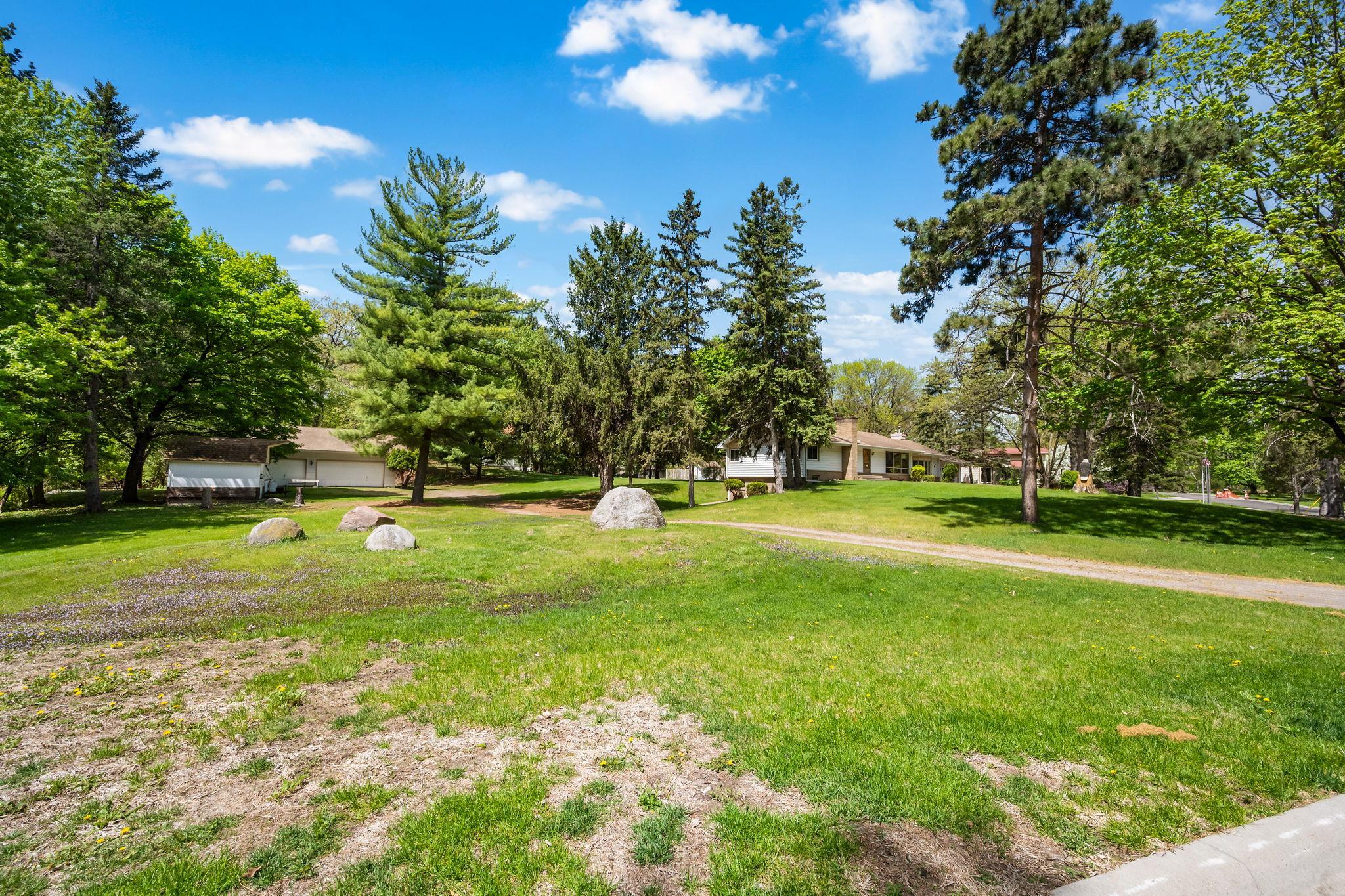 3-web-or-mls-1125-oakview-ln-n.jpg
