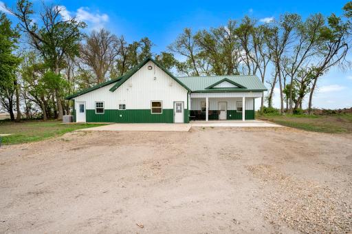 5134 340th Avenue, Blue Earth, MN 56013