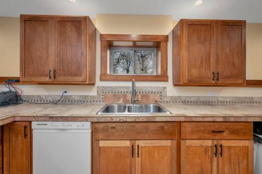 5134 340th Avenue, Blue Earth, MN 56013