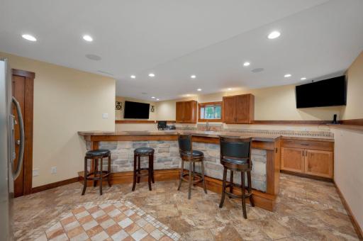 5134 340th Avenue, Blue Earth, MN 56013