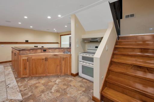 5134 340th Avenue, Blue Earth, MN 56013