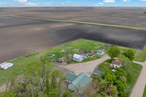 5134 340th Avenue, Blue Earth, MN 56013