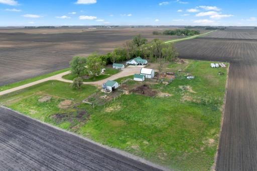 5134 340th Avenue, Blue Earth, MN 56013