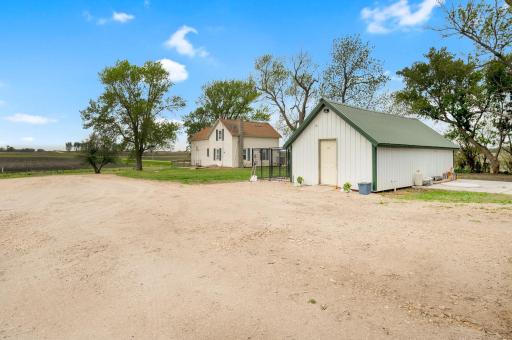 5134 340th Avenue, Blue Earth, MN 56013