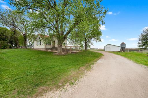 5134 340th Avenue, Blue Earth, MN 56013