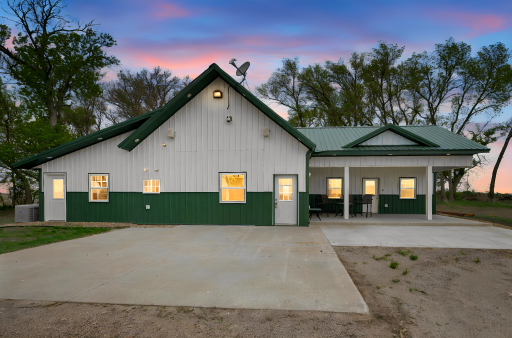 5134 340th Ave Blue Earth MN-1 day to dusk.jpeg