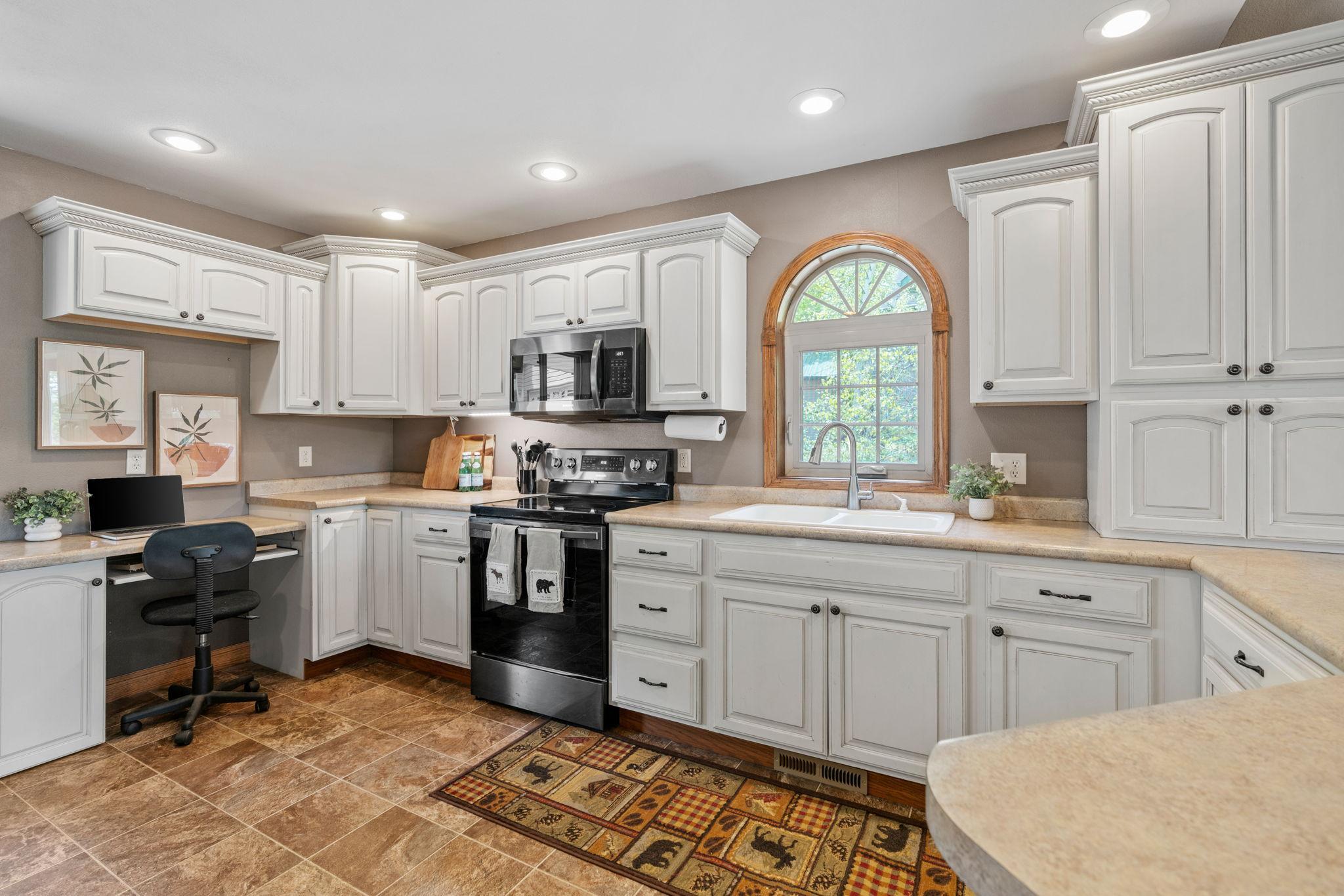 55-web-or-mls-10039 Amigo Trail-55.jpg