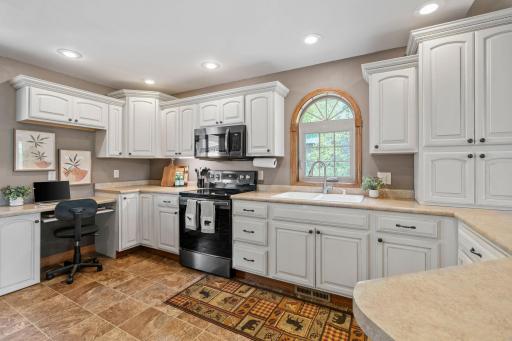 55-web-or-mls-10039 Amigo Trail-55.jpg