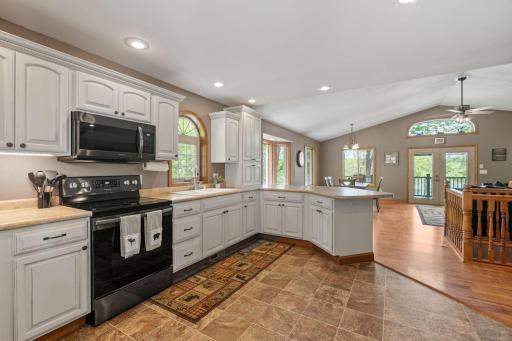 56-web-or-mls-10039 Amigo Trail-56.jpg