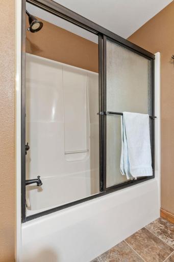 65-web-or-mls-10039 Amigo Trail-65.jpg