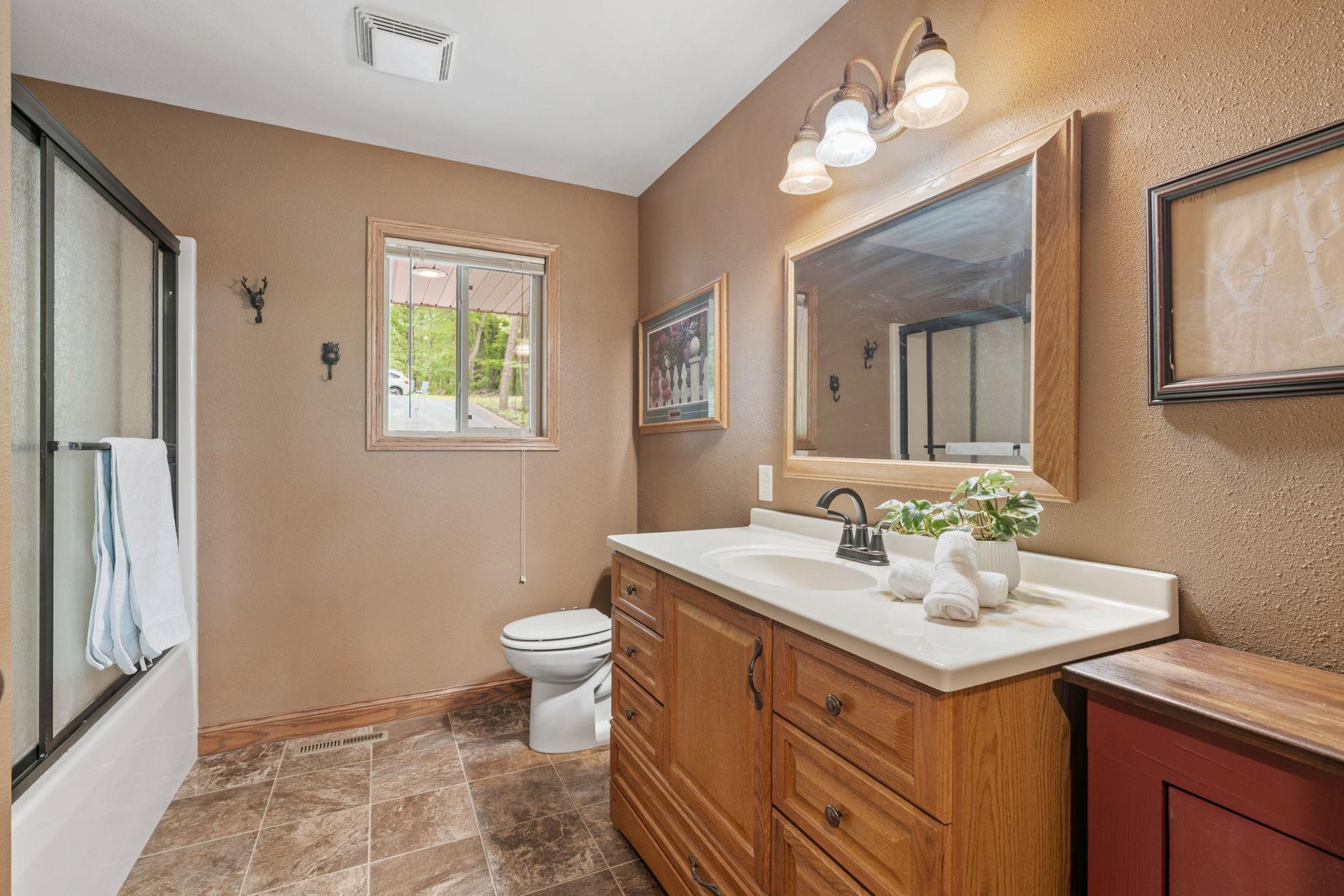 64-web-or-mls-10039 Amigo Trail-64.jpg