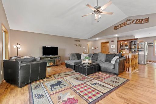 49-web-or-mls-10039 Amigo Trail-49.jpg