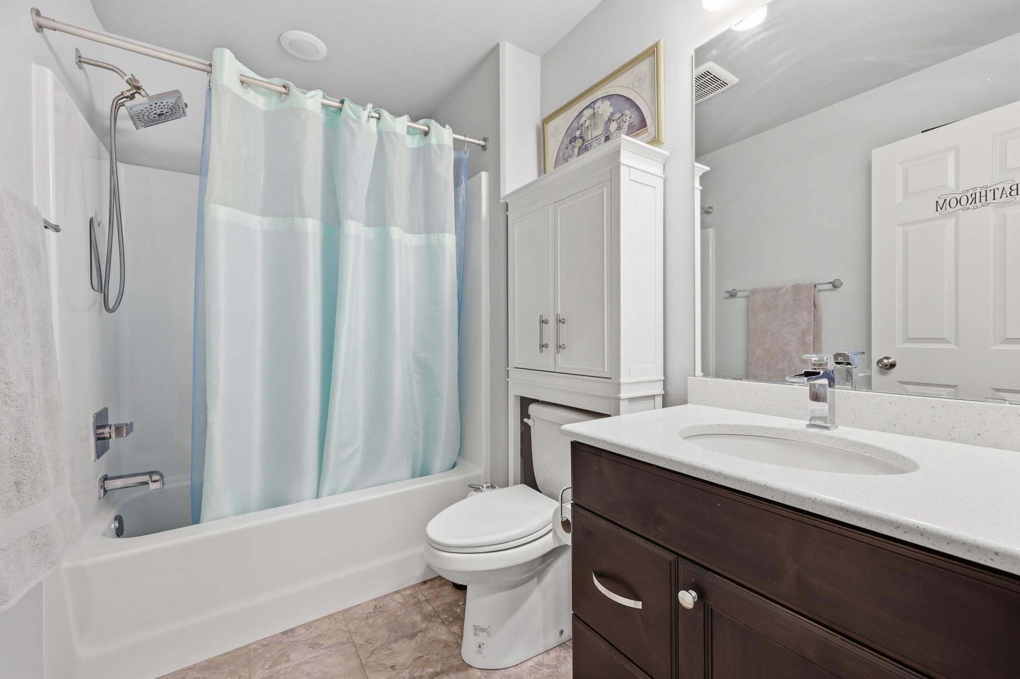 Full Bathroom