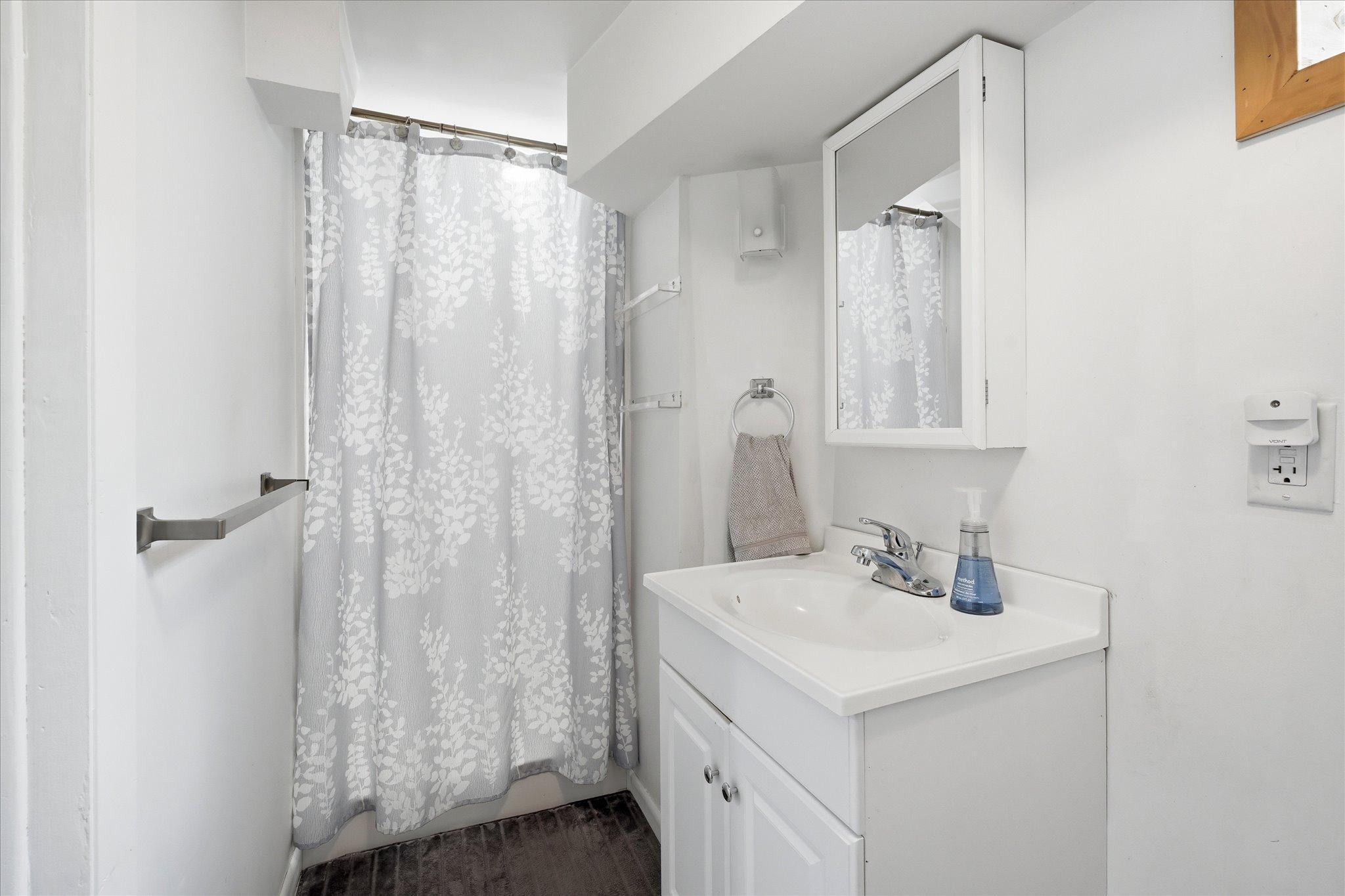 LL 3/4 Bathroom