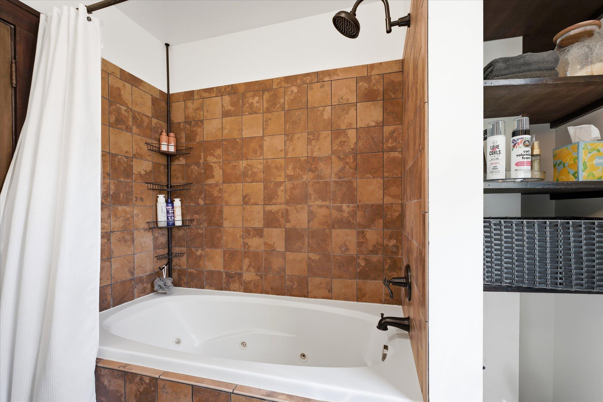 Tile enclosed Tub/Shower