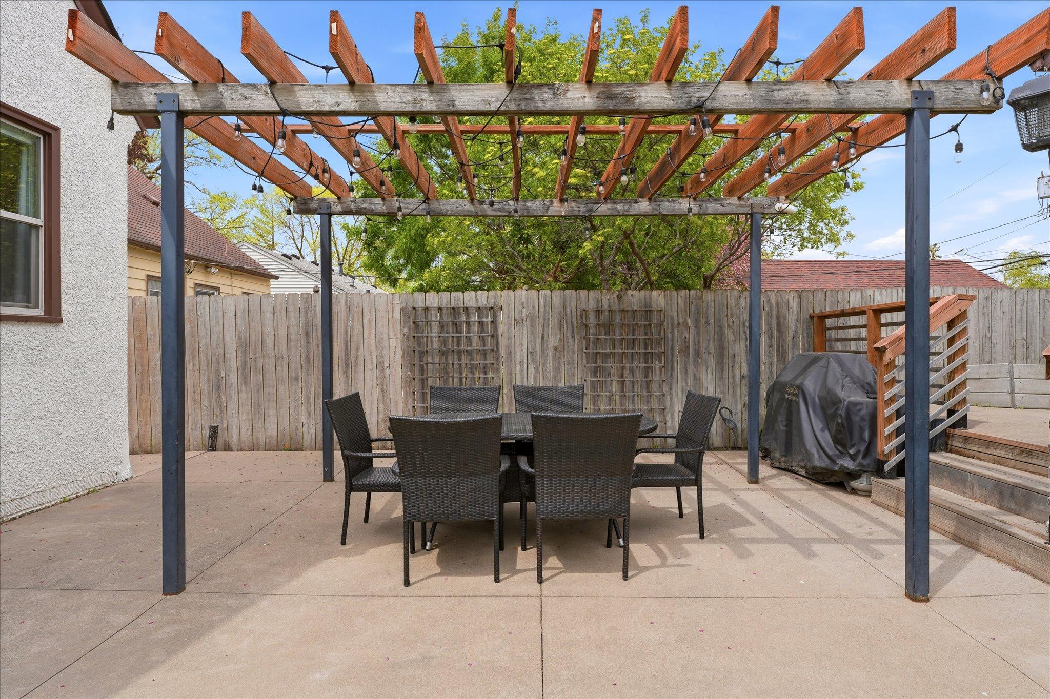 Pergola w/a Concrete Patio