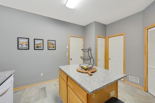 1940 Bluestem Lane, Shoreview, MN 55126