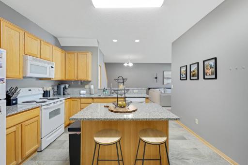 1940 Bluestem Lane, Shoreview, MN 55126