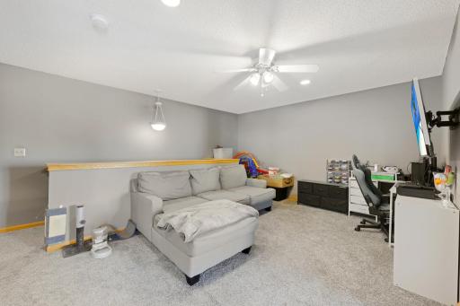 1940 Bluestem Lane, Shoreview, MN 55126
