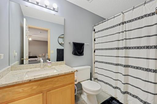 1940 Bluestem Lane, Shoreview, MN 55126