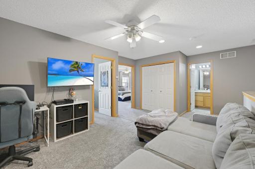 1940 Bluestem Lane, Shoreview, MN 55126