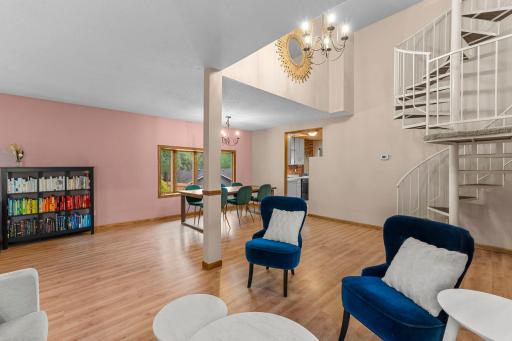 1 Tip Top Lane, Saint Paul, MN 55115
