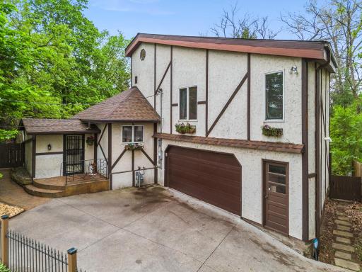 1 Tip Top Lane, Saint Paul, MN 55115