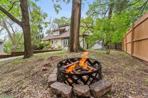 1 Tip Top Lane, Saint Paul, MN 55115