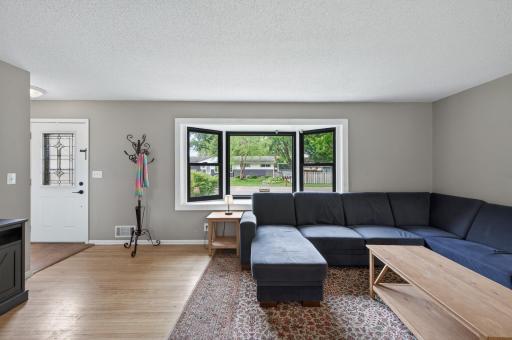 2041 Emerald Lane, Eagan, MN 55122
