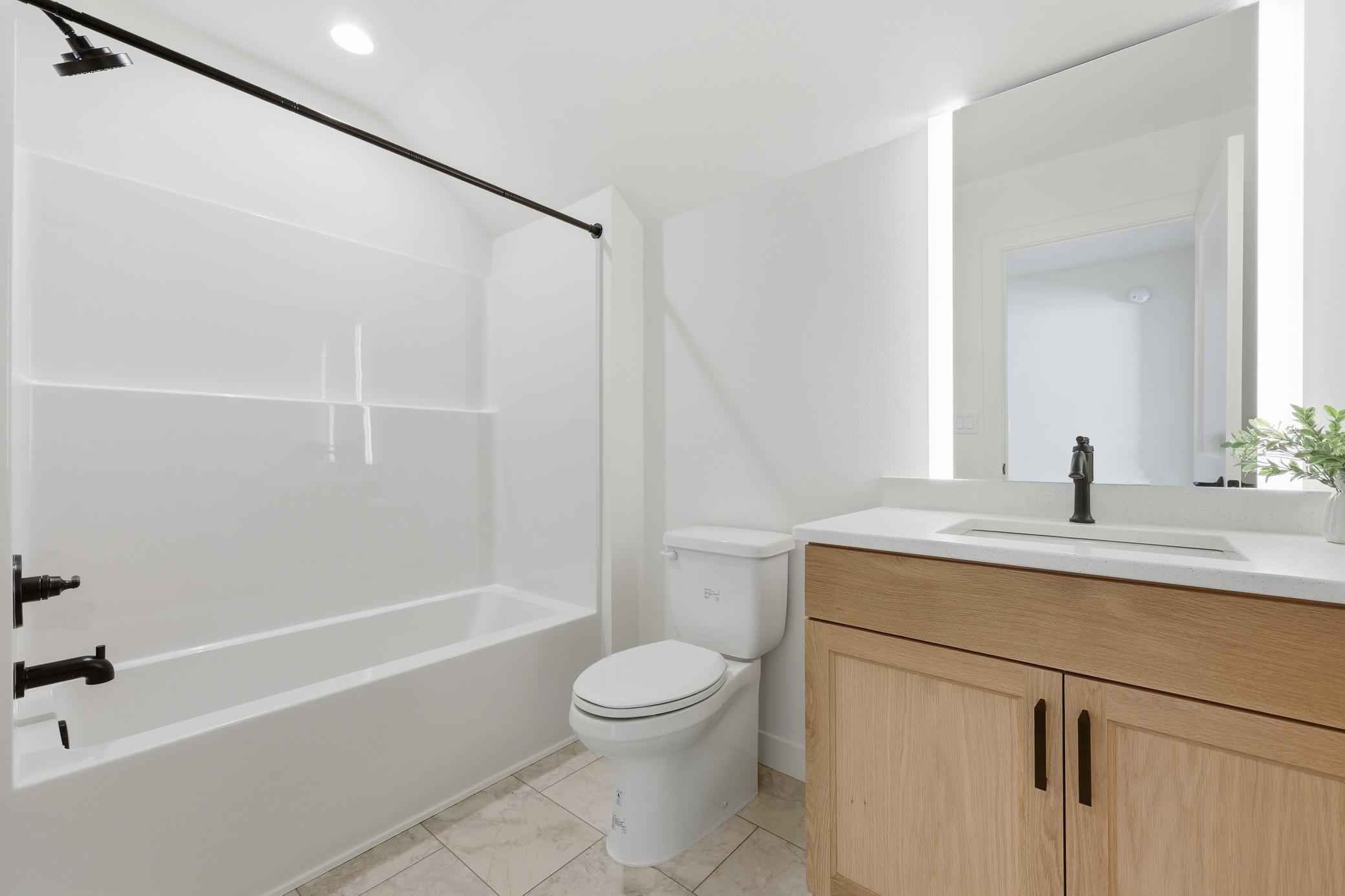 Upper Level Full Bath