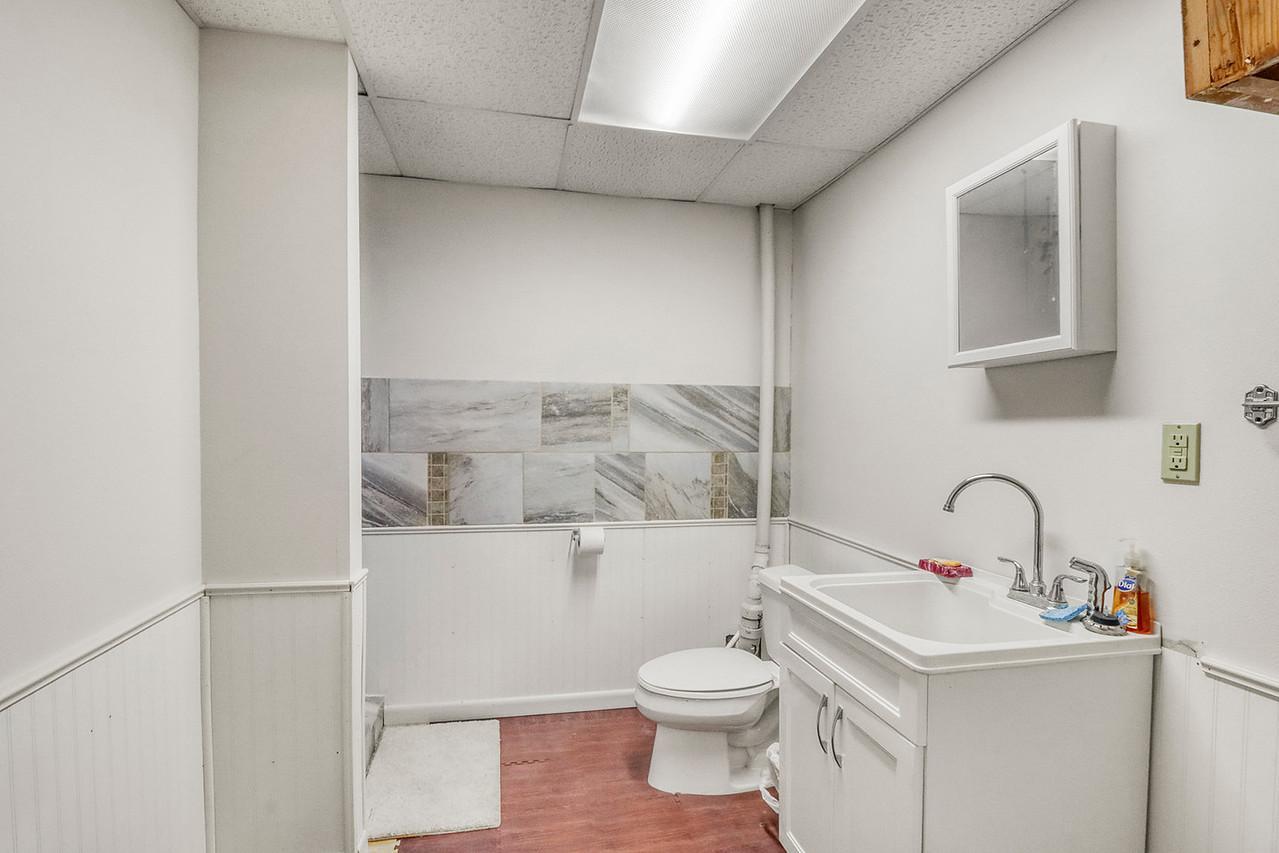 Basement Bathroom1_0-g.jpg