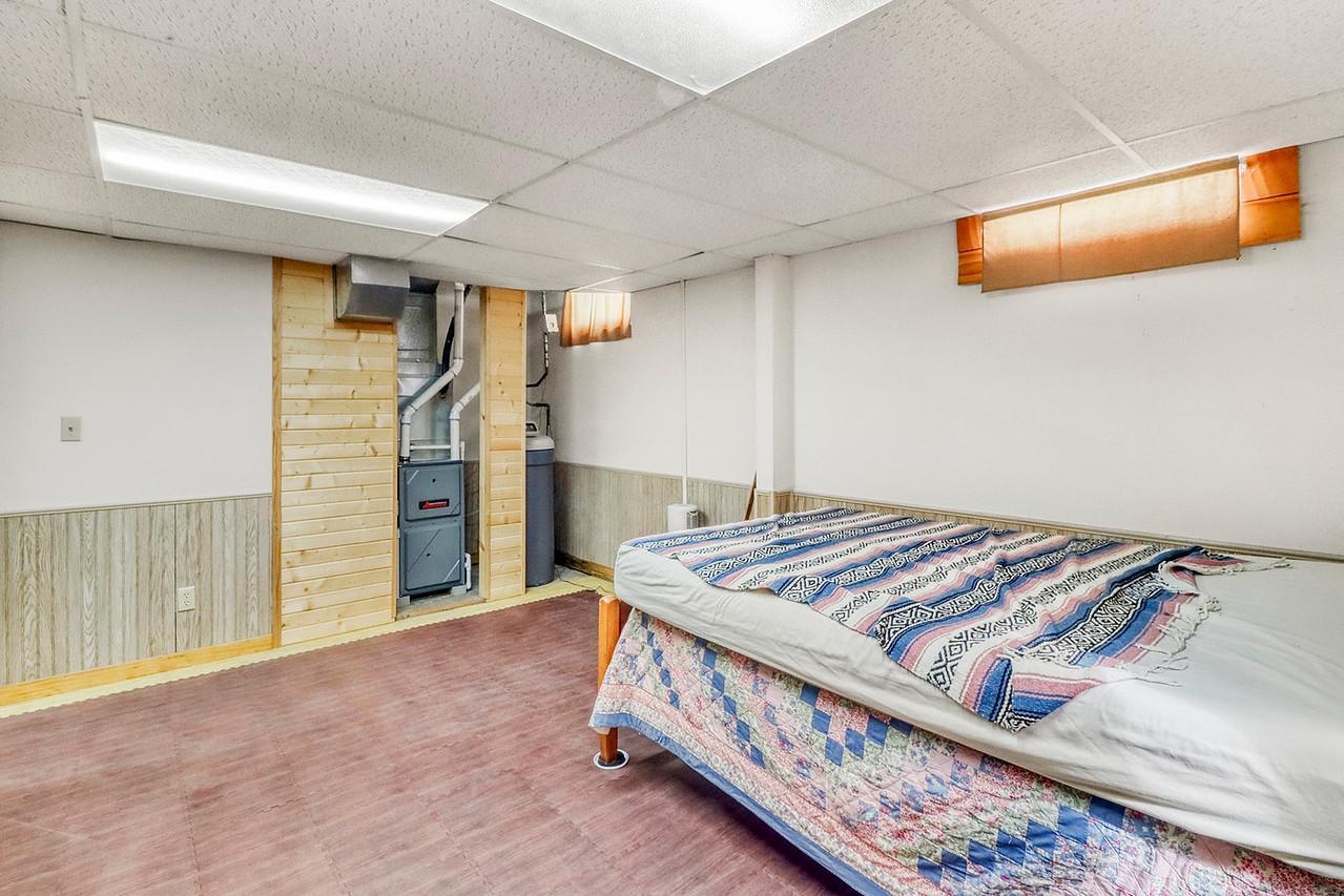 Basement Bedroom1_3-g.jpg