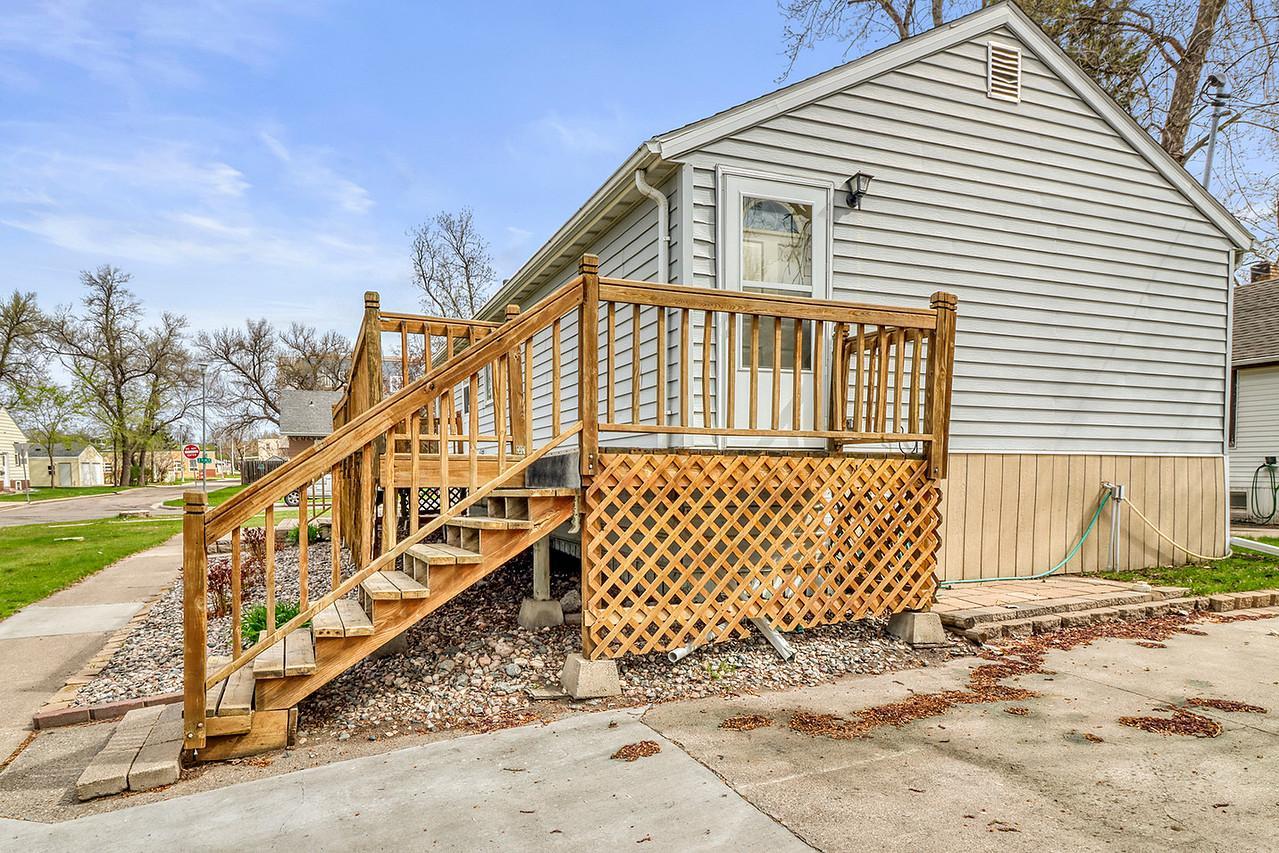 Exterior1_3-1280_g.jpg