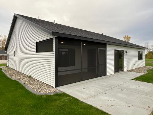 610 Lanigan Way SE, Saint Joseph, MN 56374