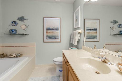 1900 Victoria Road S, C, Saint Paul, MN 55118