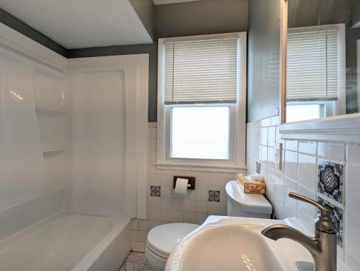 1326 Clarence Street, Saint Paul, MN 55106